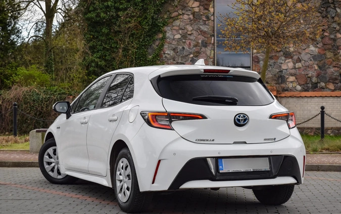 Toyota Corolla cena 63900 przebieg: 230000, rok produkcji 2019 z Boguchwała małe 529